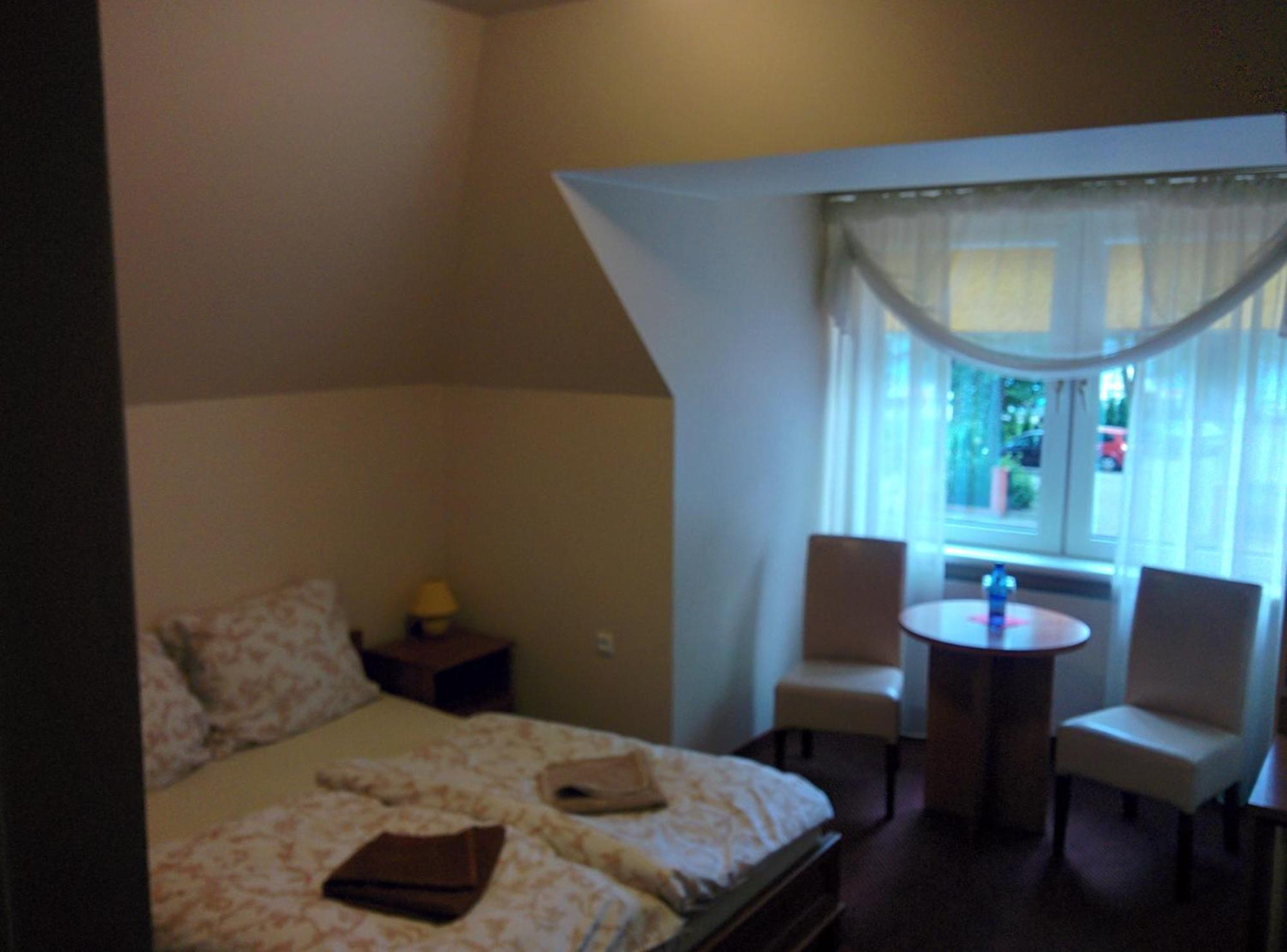 Hotel Pensjonat Nad Jeziorem Myślibórz Camera foto