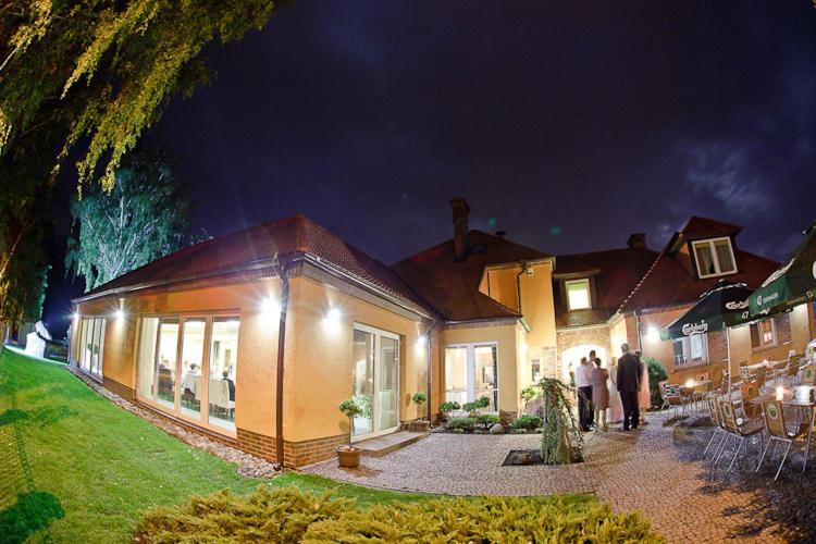 Hotel Pensjonat Nad Jeziorem Myślibórz Esterno foto