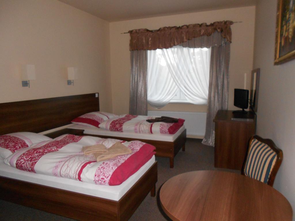 Hotel Pensjonat Nad Jeziorem Myślibórz Camera foto