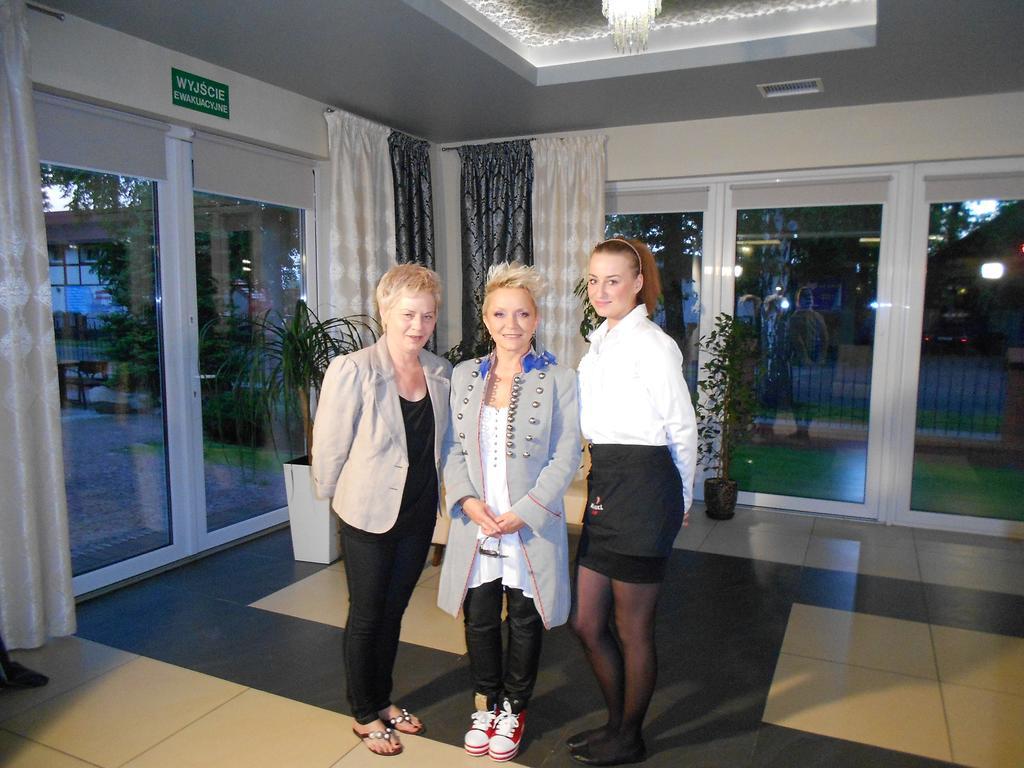 Hotel Pensjonat Nad Jeziorem Myślibórz Esterno foto
