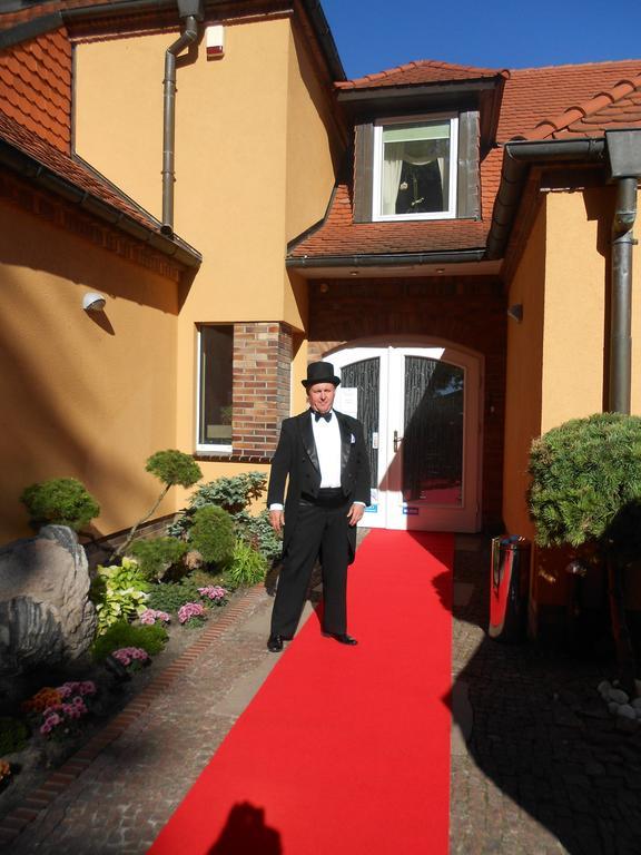 Hotel Pensjonat Nad Jeziorem Myślibórz Esterno foto